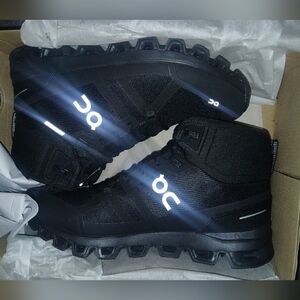 Oncloud W10 Cloudrock Waterproof Blk NWB